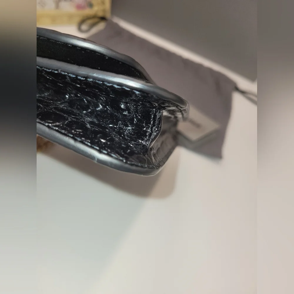 BALENCIAGA B DOT Wallet On Chain - Picture 9 of 10